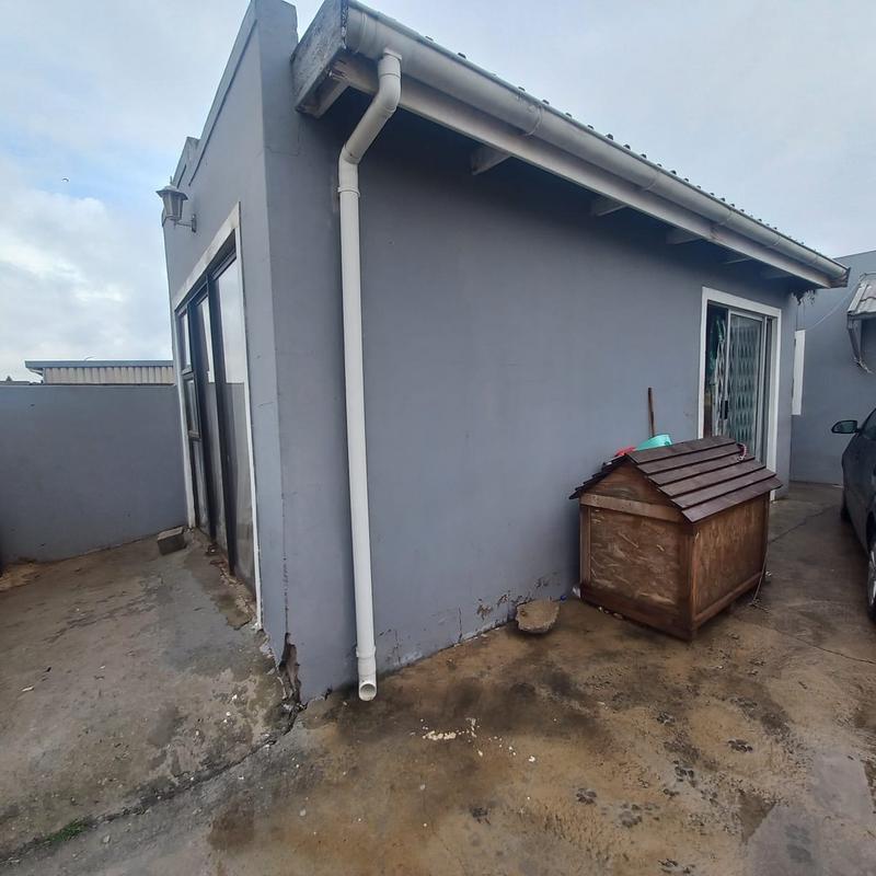 2 Bedroom Property for Sale in Algoa Park Eastern Cape